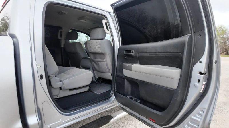 2013 Toyota Tundra Grade 5.7L V8