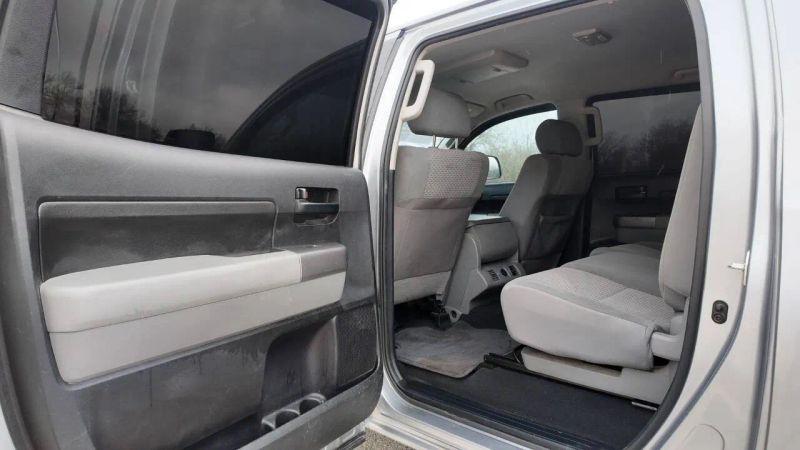 2013 Toyota Tundra Grade 5.7L V8