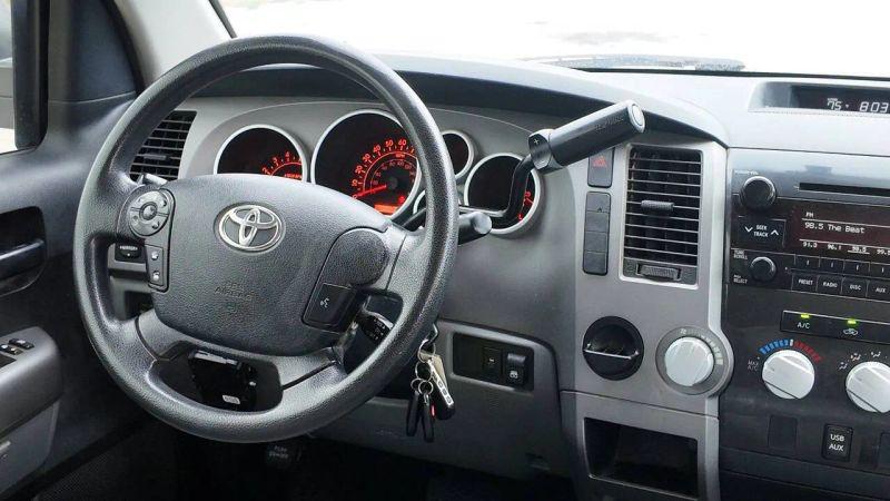 2013 Toyota Tundra Grade 5.7L V8