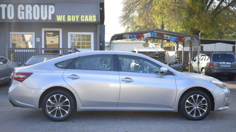 2018 Toyota Avalon XLE