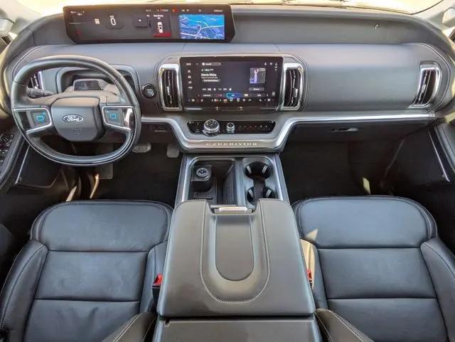 2025 Ford Expedition Platinum MAX