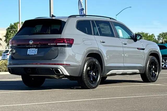 2026 Volkswagen Atlas Peak Edition