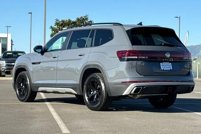 2026 Volkswagen Atlas Peak Edition