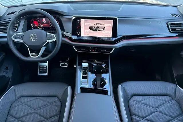 2026 Volkswagen Atlas Peak Edition