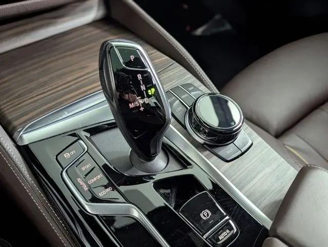 2023 BMW M5 i xDrive