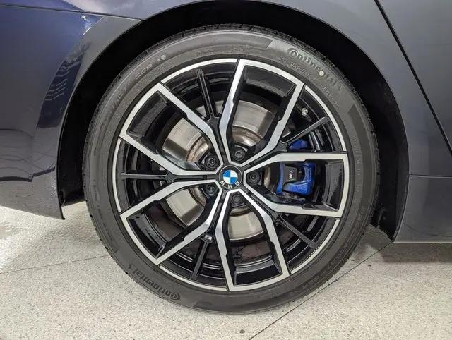 2023 BMW M5 i xDrive