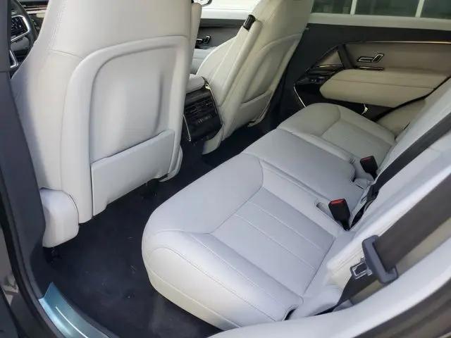 2025 Land Rover Range Rover Sport P360 SE