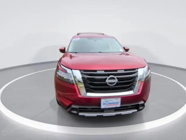 2023 Nissan Pathfinder SL 4WD