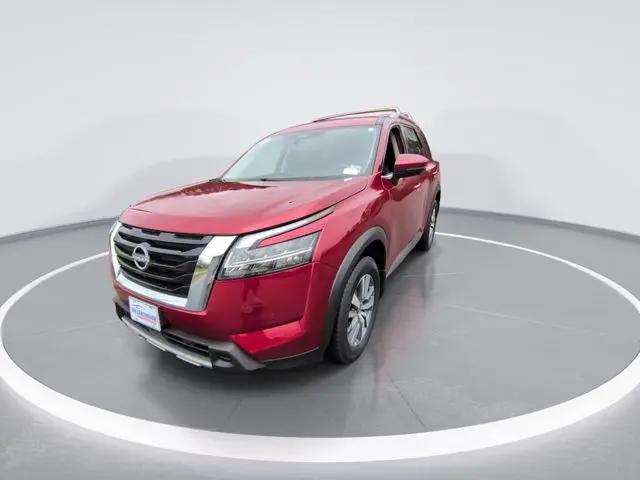2023 Nissan Pathfinder SL 4WD