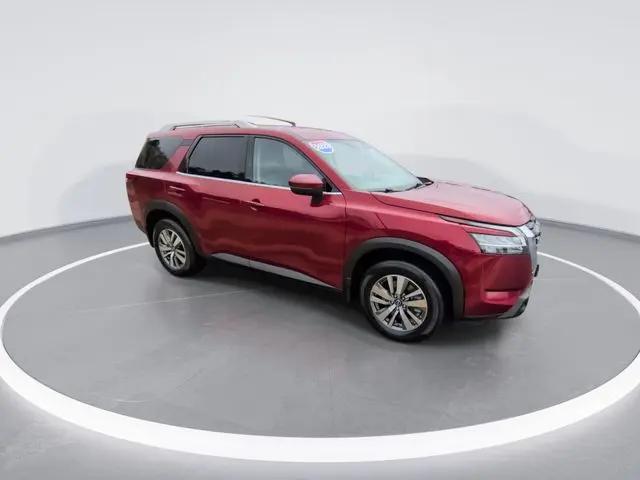 2023 Nissan Pathfinder SL 4WD