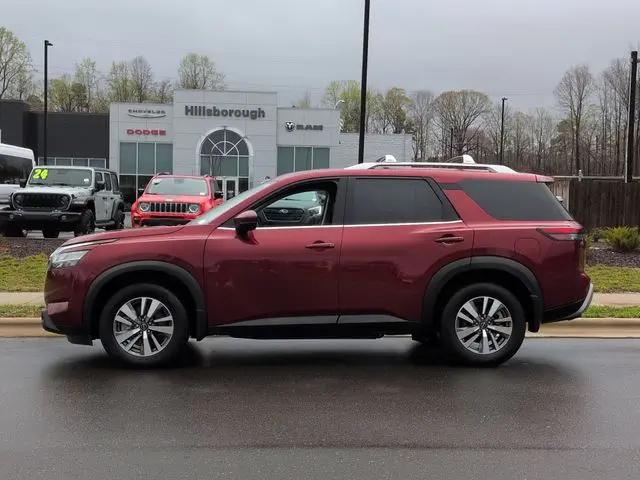 2023 Nissan Pathfinder SL 4WD