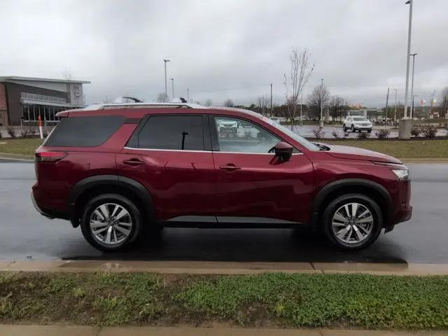 2023 Nissan Pathfinder SL 4WD