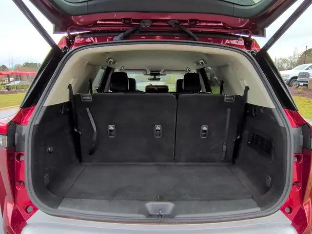 2023 Nissan Pathfinder SL 4WD