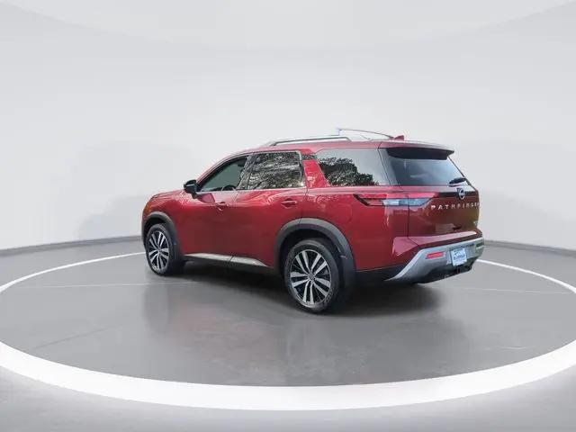 2023 Nissan Pathfinder Platinum 4WD
