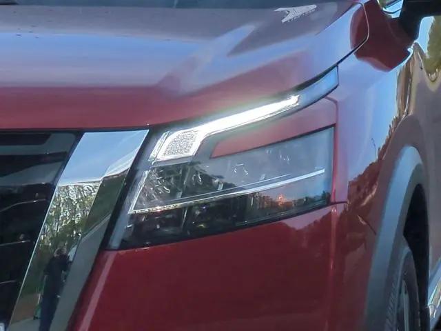 2023 Nissan Pathfinder Platinum 4WD
