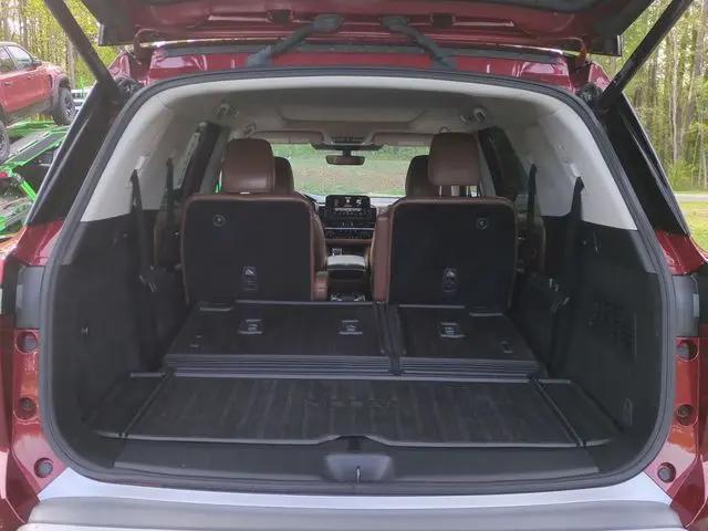 2023 Nissan Pathfinder Platinum 4WD