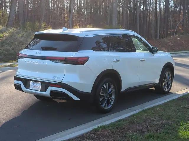 2023 INFINITI QX60 LUXE AWD
