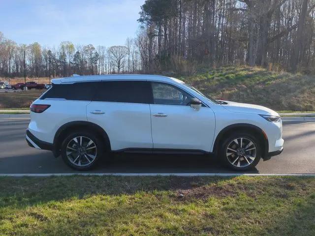 2023 INFINITI QX60 LUXE AWD