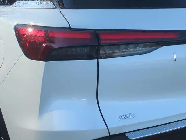 2023 INFINITI QX60 LUXE AWD
