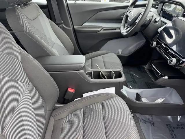 2027 Chevrolet Bolt LT FWD