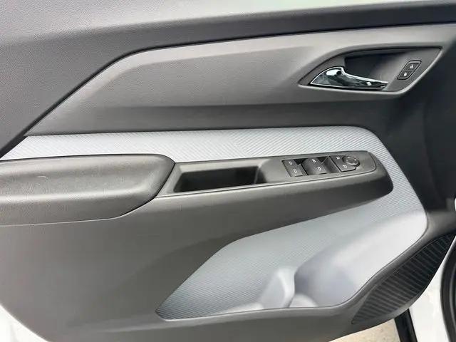 2027 Chevrolet Bolt LT FWD