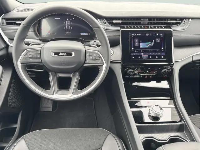 2025 Jeep Grand Cherokee Altitude X 4x4