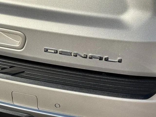 2022 GMC Yukon 4WD Denali