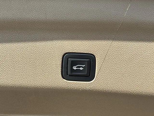 2022 GMC Yukon 4WD Denali