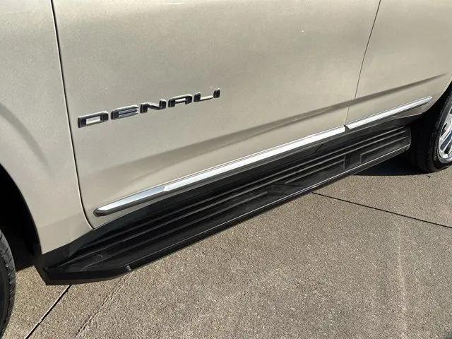 2022 GMC Yukon 4WD Denali