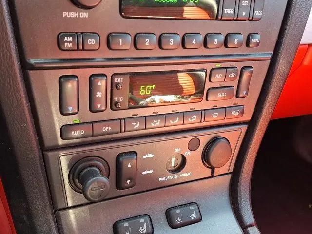 2003 Ford Thunderbird Premium