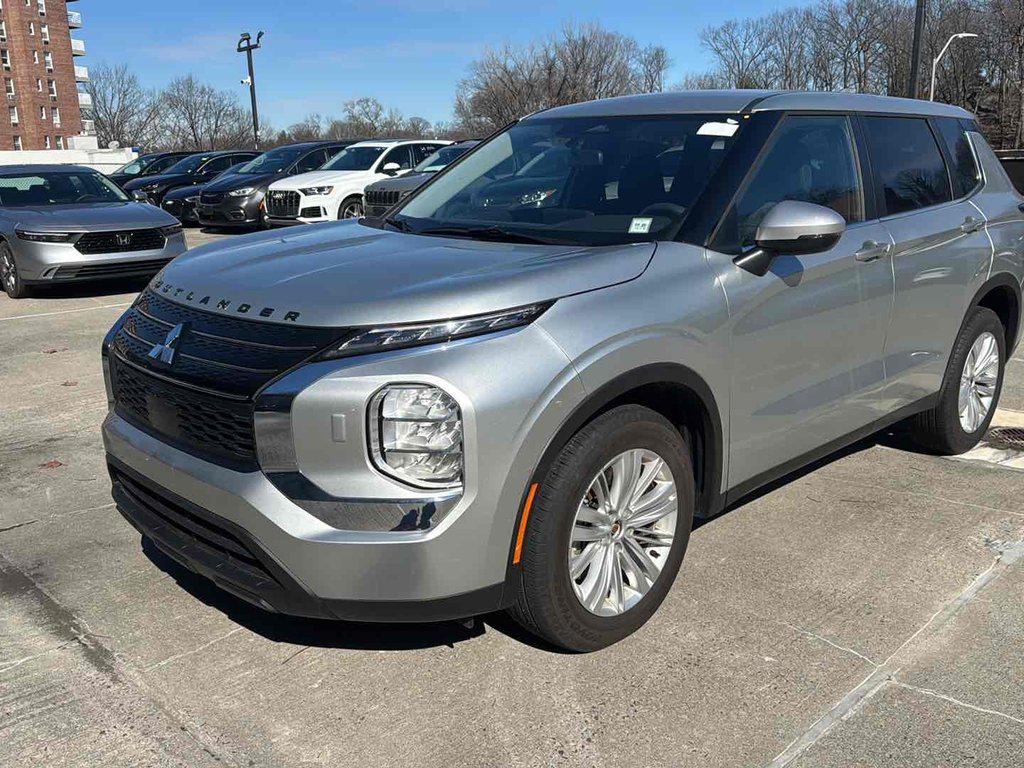 Alloy Silver Metallic 2024 Mitsubishi Outlander ES S-AWC SUV / Crossover All-Wheel Drive Automatic
