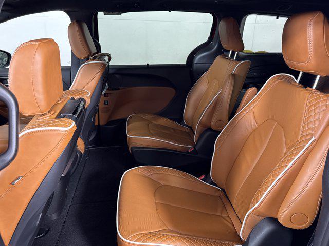 2026 Chrysler Pacifica Pinnacle AWD