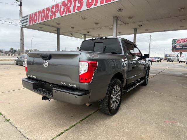 2017 Nissan Titan SL