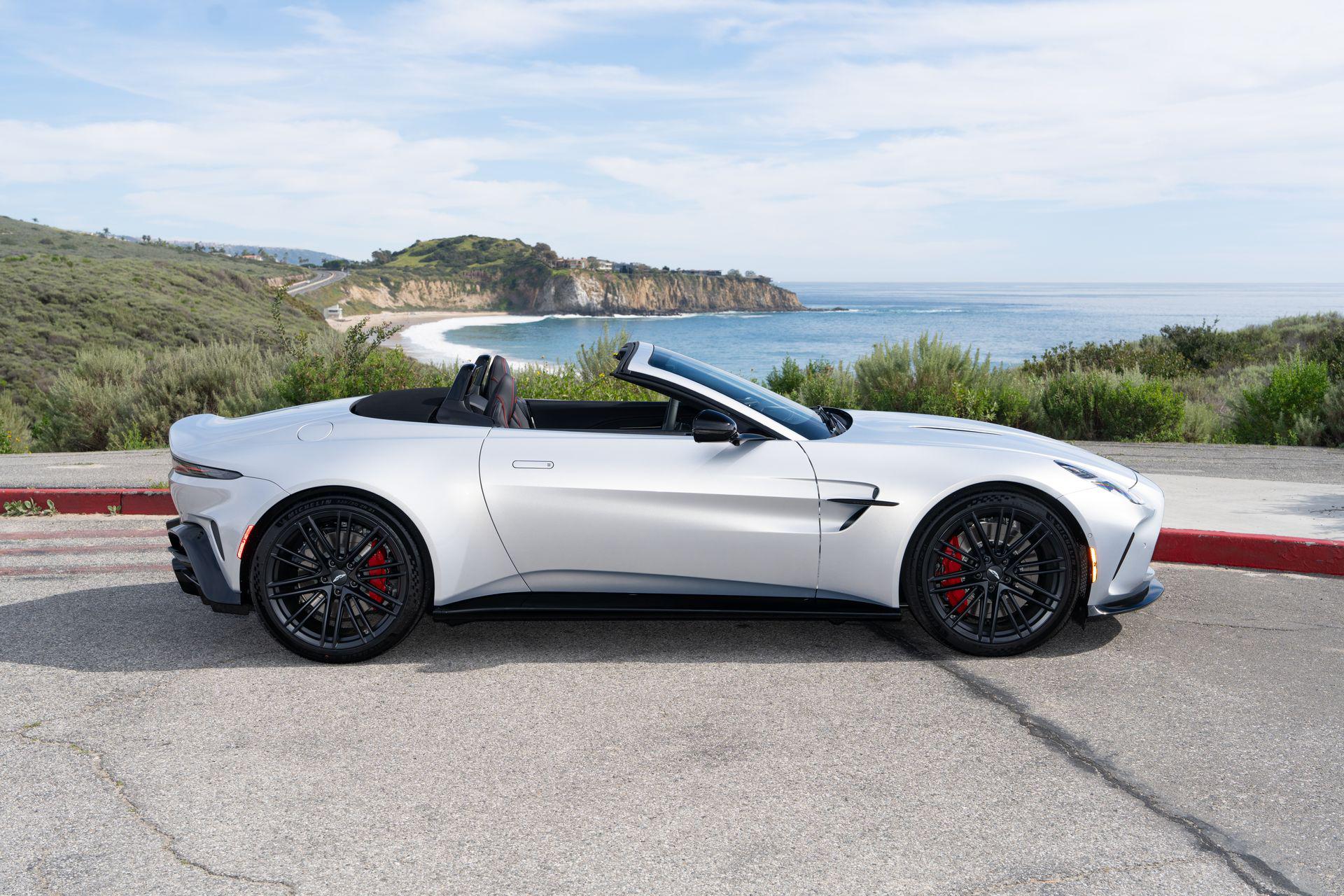 Aston Martin 2026 Vantage 