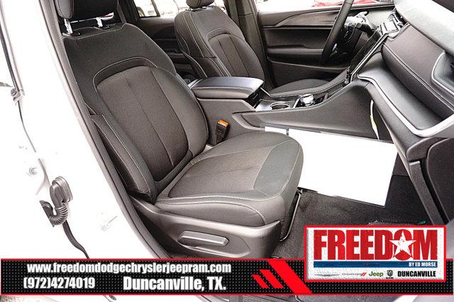 2026 Jeep Grand Cherokee Altitude 4x2