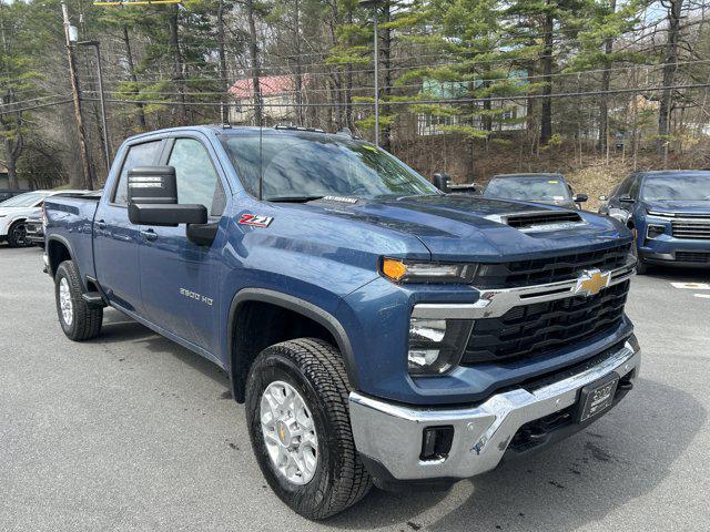 2026 Chevrolet Silverado 2500HD Crew Cab, Standard Bed, LT, 4WD