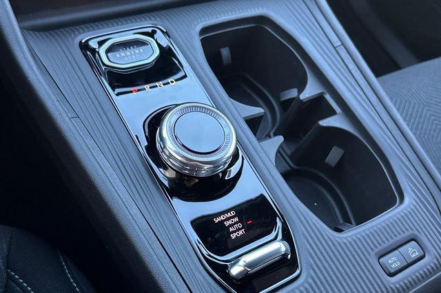 2026 Jeep Cherokee Laredo 4x4
