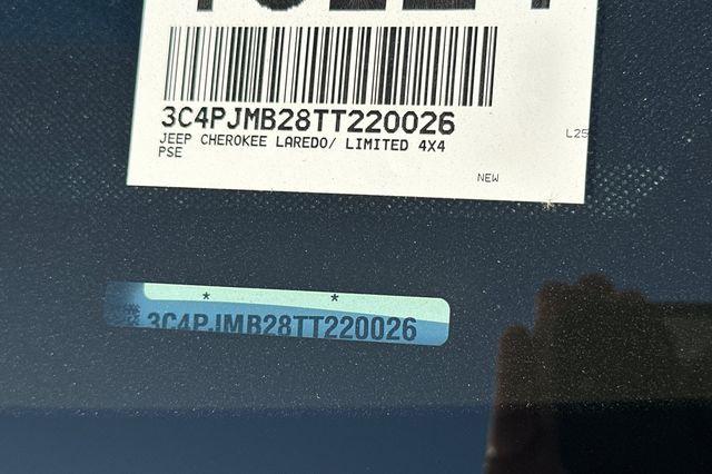 2026 Jeep Cherokee Laredo 4x4