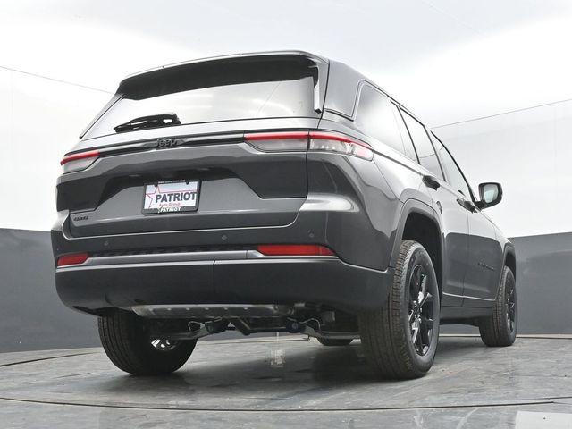 2026 Jeep Grand Cherokee Altitude 4x4