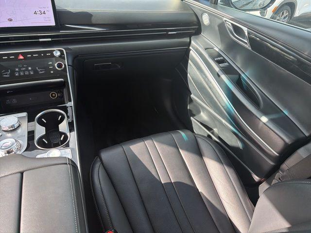 2025 Genesis GV80 2.5T Standard AWD