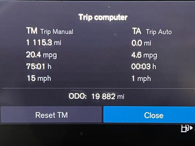 2023 Volvo XC60 B5 Plus Dark Theme