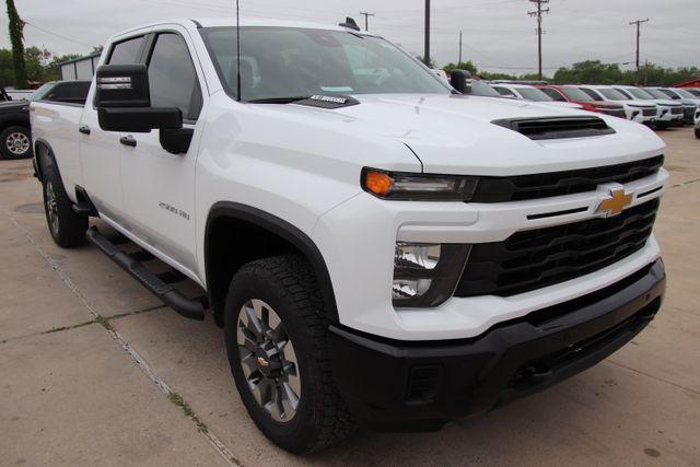 2026 Chevrolet Silverado 2500HD Crew Cab, Long Bed, Custom, 4WD