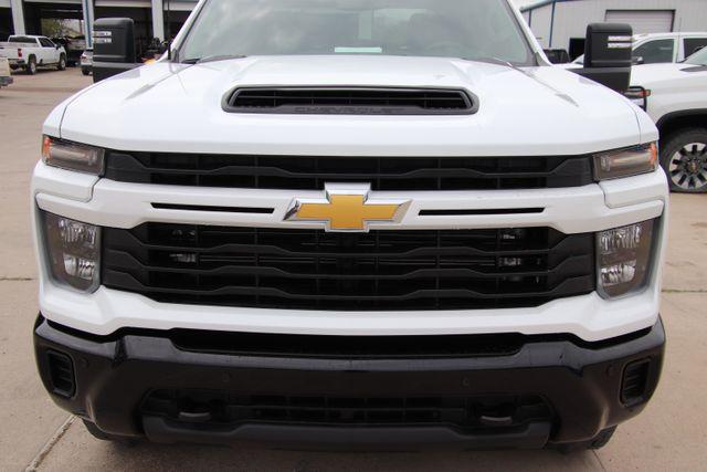 2026 Chevrolet Silverado 2500HD Crew Cab, Long Bed, Custom, 4WD
