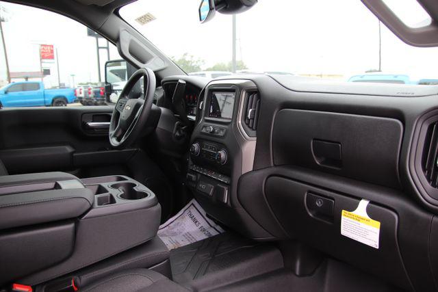 2026 Chevrolet Silverado 2500HD Crew Cab, Long Bed, Custom, 4WD