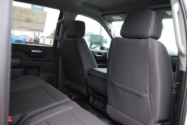 2026 Chevrolet Silverado 2500HD Crew Cab, Long Bed, Custom, 4WD
