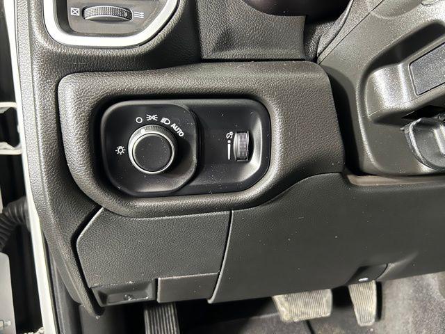 2024 Ram 3500 Tradesman/SLT/Laramie/Limited