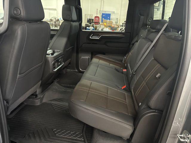 2026 Chevrolet Silverado 2500HD Crew Cab, Standard Bed, High Country, 4WD