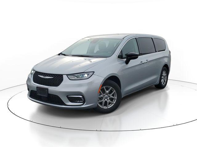 2024 Chrysler Pacifica Touring L for sale in Holly, MI
