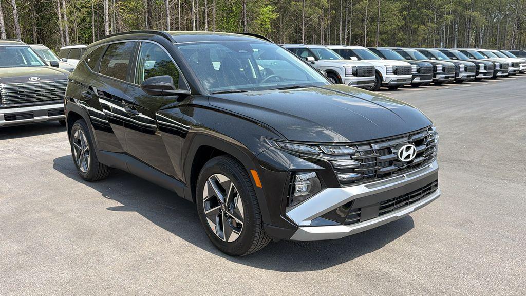 New 2026 Phantom Black HYUNDAI SEL FWD image 4