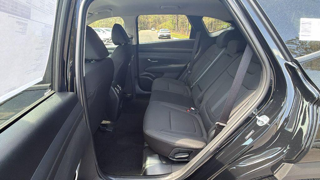 New 2026 Phantom Black HYUNDAI SEL FWD image 23